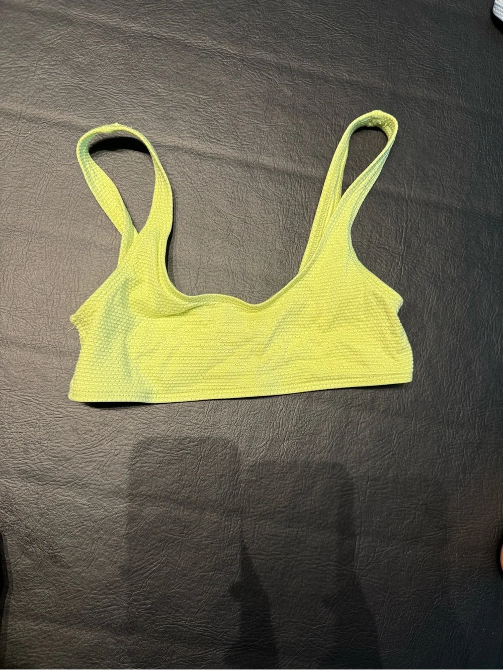 Frankie’s bikinis Neon Lime Textured top size S